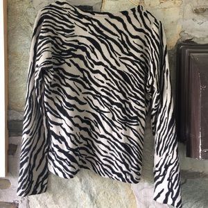 Stephanie Rogers Sweaters - Zebra tan and black animal print sweater. Sz L Stephanie Rogers Sweaters - Zebra tan and black animal print sweater. Sz L