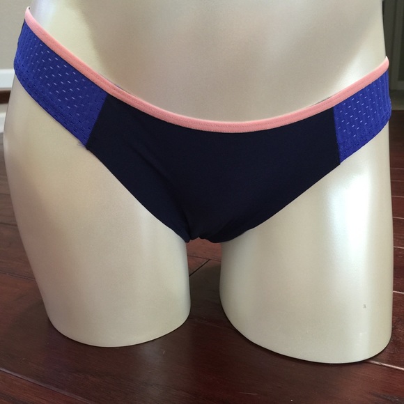 NWT: PINK Varsity Cheekster Panty - Picture 1 of 2