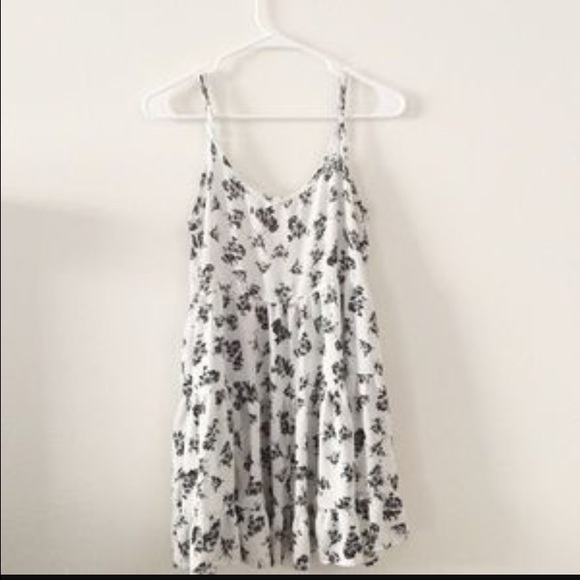Brandy Melville Dresses & Skirts - OFFERS? Rare Brandy Melville Jada dress *NO TRADES