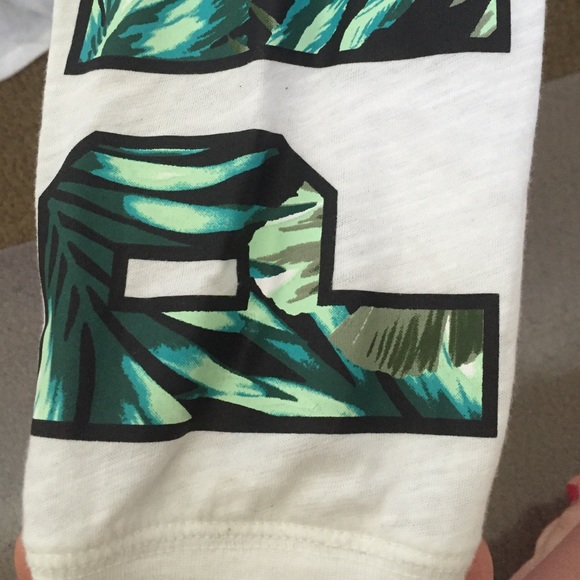 PINK open back long sleeve T! - Picture 3 of 4