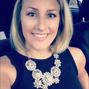 Meet your Posher, Caroline