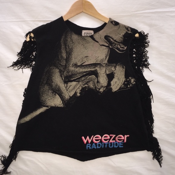 Weezer Raditude Furst Of A Kind Top
