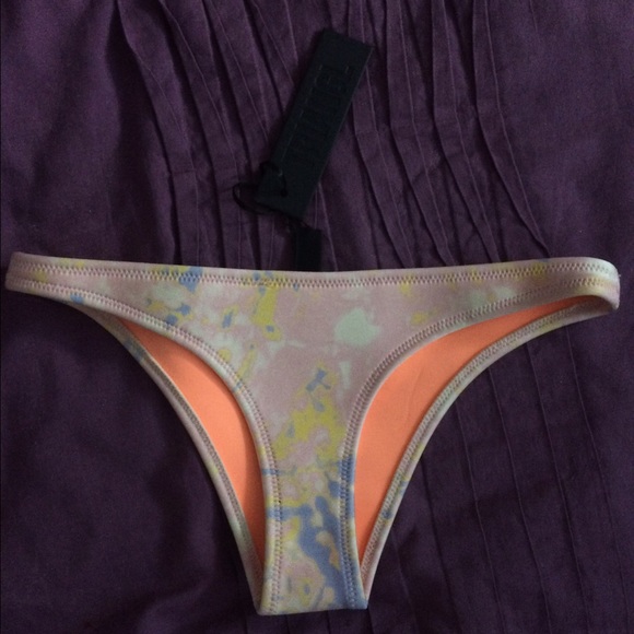 Triangl cheeky bottoms Bibi-Terri NWT - Picture 1 of 2