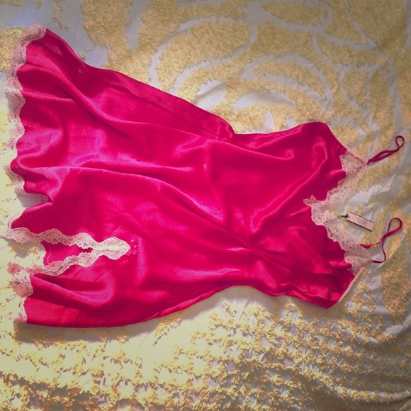 Victoria's Secret Dream Angels Red Rhinestone Slip - Picture 1 of 4