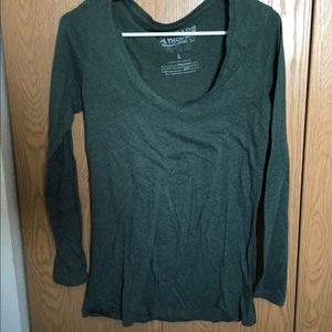 Army green long sleeve v-neck