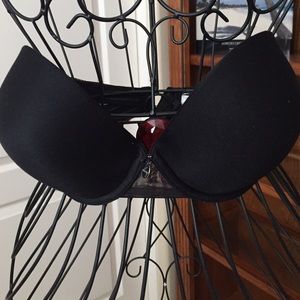DKNY strapless bra