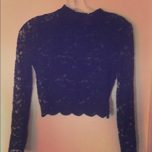 Beautiful lace top - Picture 1 of 2