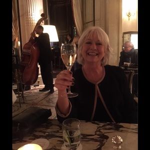 Meet your Posher, Debbie