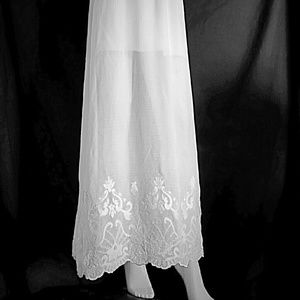 SHEER LACE MAXI SKIRT