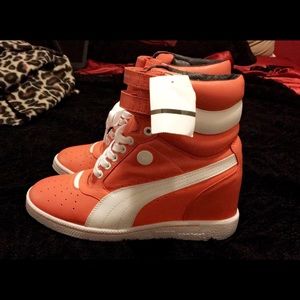 Puma's High Top Women's Shoes