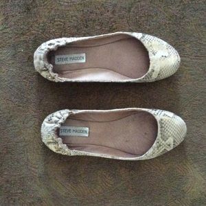 Steve Madden Flats