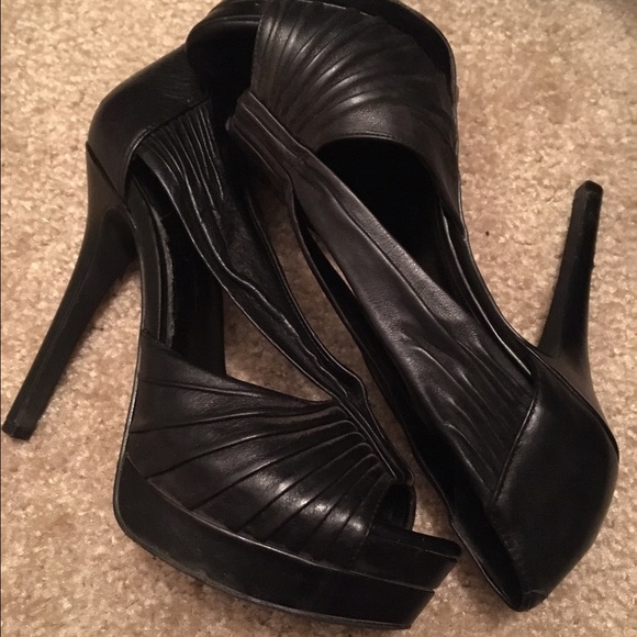 Jessica Simpson Black Heels