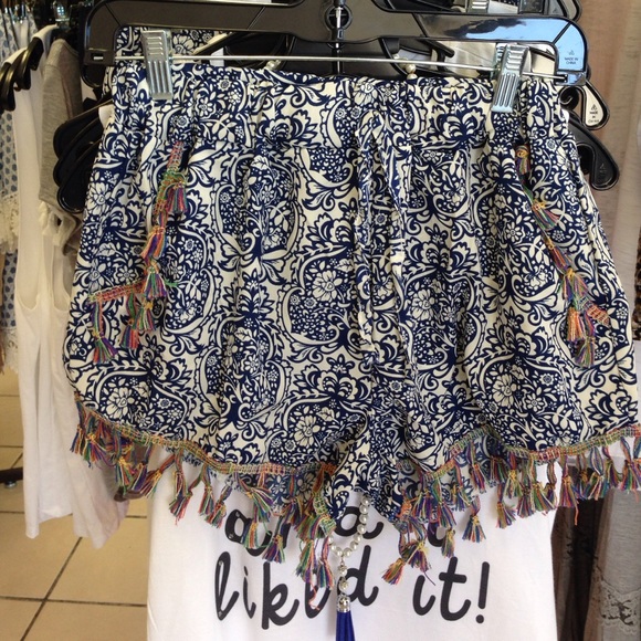 Tassle shorts - Picture 1 of 1