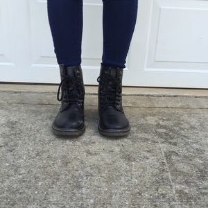 doc martin look alike