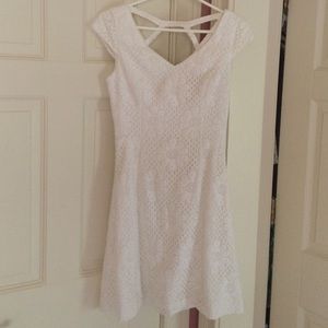 White Lilly Pulitzer short sleeve dress