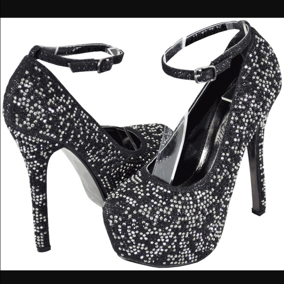 Heels - Picture 1 of 4