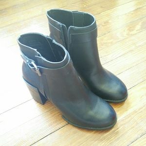 Forever21 Chunky Heel Ankle Boots Size 10