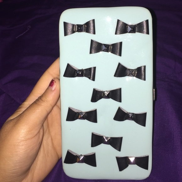 cute wallet w/ studded bows - Picture 1 of 2
