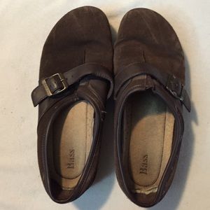 Brown Bass Clogs
