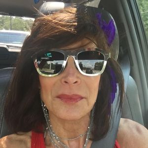 Meet your Posher, Cathy