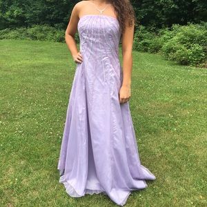 Beautiful strapless prom dress