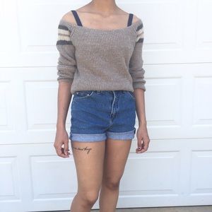 SOLD Brandy Melville Margot sweater