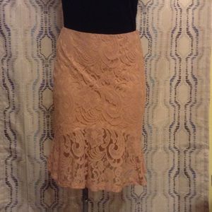 Forever21 Pink Lace skirt. Size M Like new