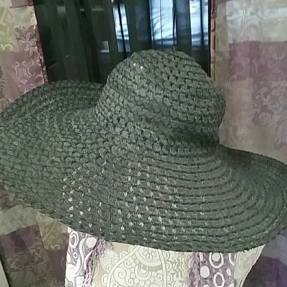 Sun hat - Picture 3 of 4