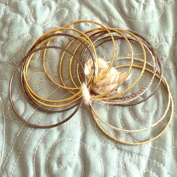 Fashionable bangles