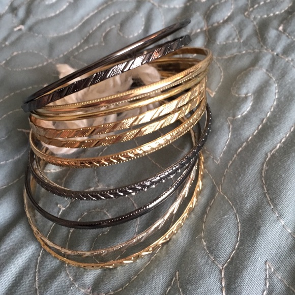 Fashionable bangles - Picture 2 of 2
