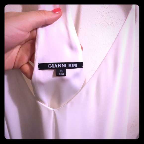 Gianni Bini white dress