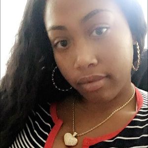 Meet your Posher, Leisha