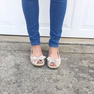 Floral Peep toe flats