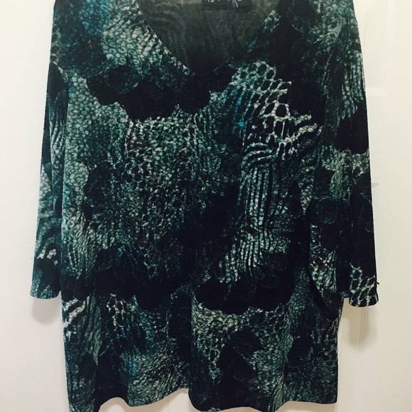 Maggie Barnes PLUS SIZE Top