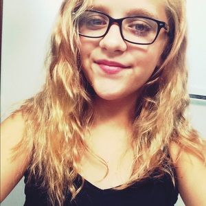 Meet your Posher, Carley