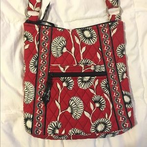 ❤️🖤❤️🖤VERA BRADLEY HIPSTER CROSSBODY BAG❤️🖤❤️🖤