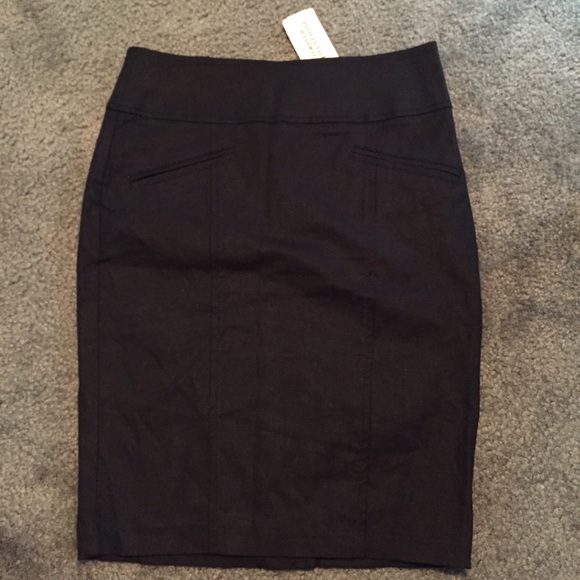 Forever 21 Skirt; NWT; Straight; Size small; Linen