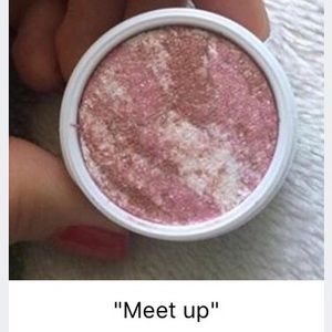 ISO COLOURPOP EYESHADOW