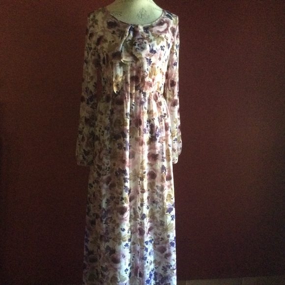 🎉🎉🎉HOST PICK🎉🎉🎉Maxi Dress Gardenia Style