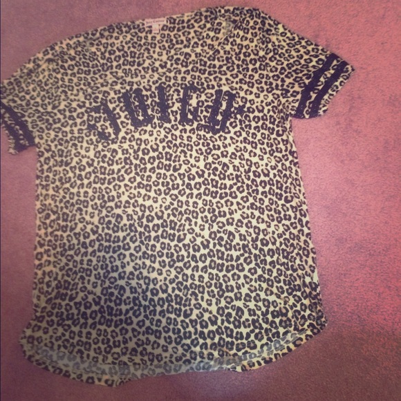 NWOT JC Scoop Cheetah Top