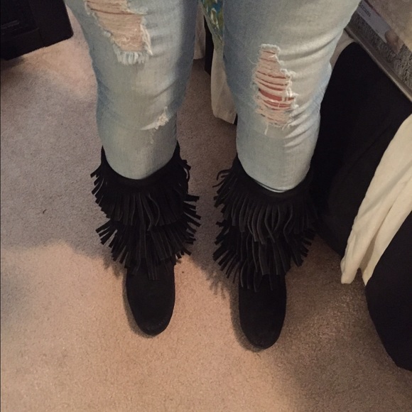 Minnetonka Shoes - Fringe boots ❤️
