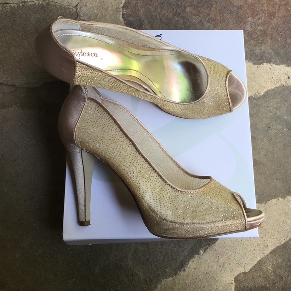 Gold Style&Co Heels - Picture 3 of 4
