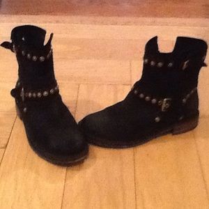 Black embellished ugh boots