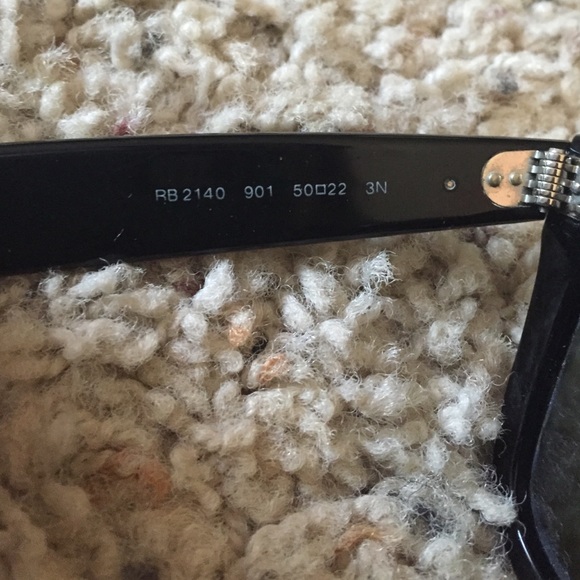 Ray-Ban Wayfarer - Picture 3 of 4