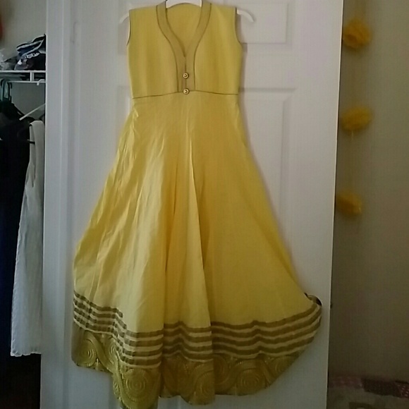Dress - Picture 1 of 1