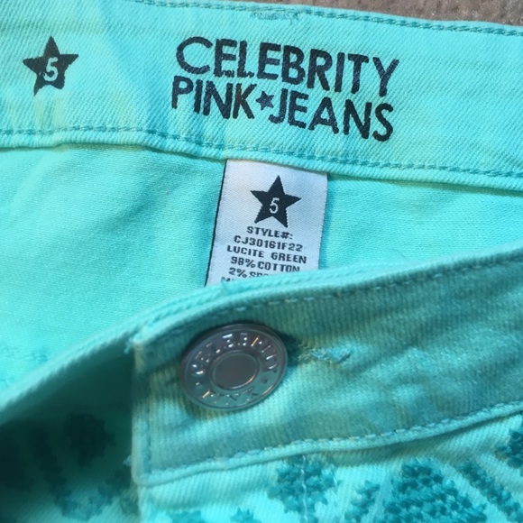 NWOT Embroidered Celebrity Pink Jeans Shorts - Picture 3 of 4
