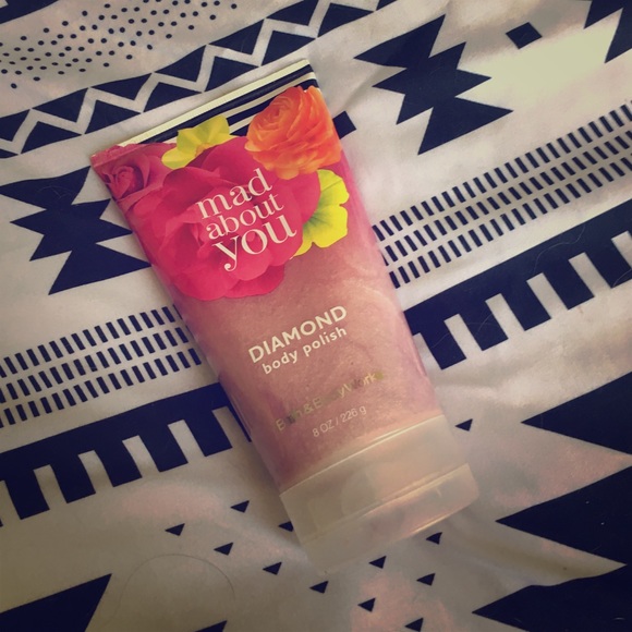 Mad about you: diamond body polish💎