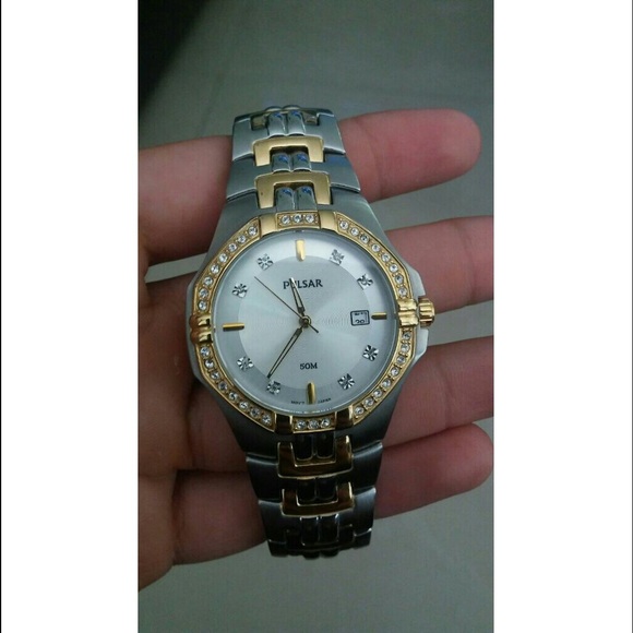 Price drop! Men's Pulsar Watch - Picture 1 of 2