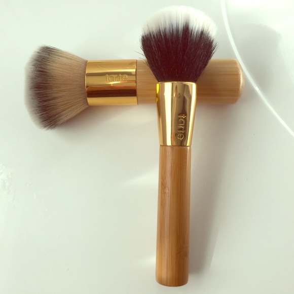 tarte Other - NWOT Tarte makeup brush! Only 1 brush left!