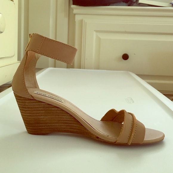 Nude STEVE MADDEN Strappy Sandals